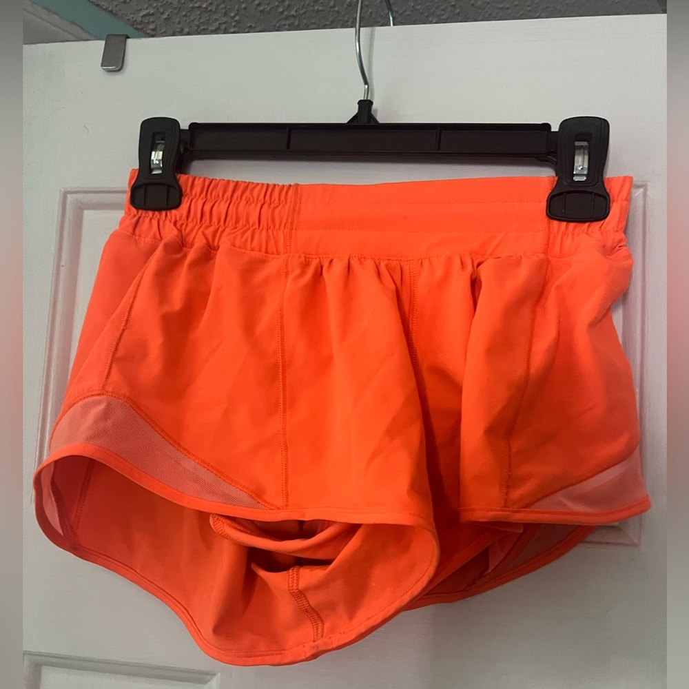 lululemon hotty hot shorts low rise 2.5 inseam